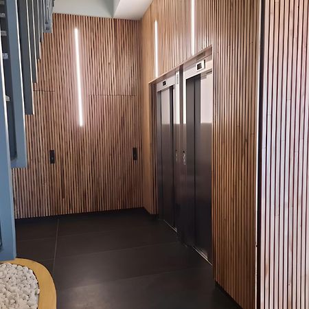 Adarve, Con Parking Y Vistas A La Muralla Lugo Exterior photo