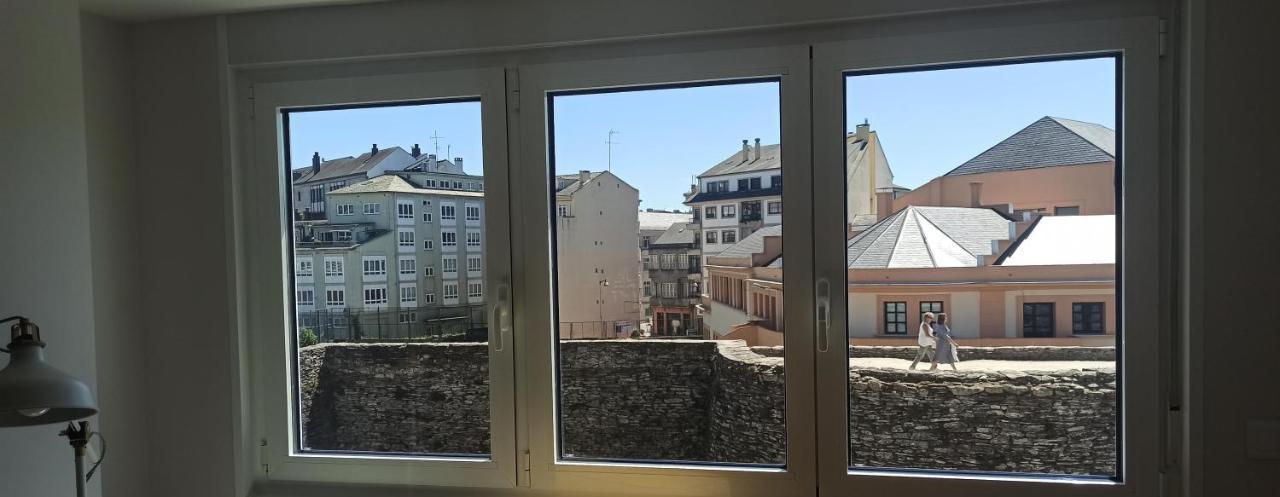 Adarve, Con Parking Y Vistas A La Muralla Lugo Exterior photo