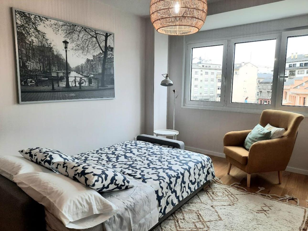 Adarve, Con Parking Y Vistas A La Muralla Lugo Exterior photo